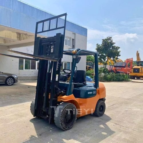 Forklift TOYOTA FD30